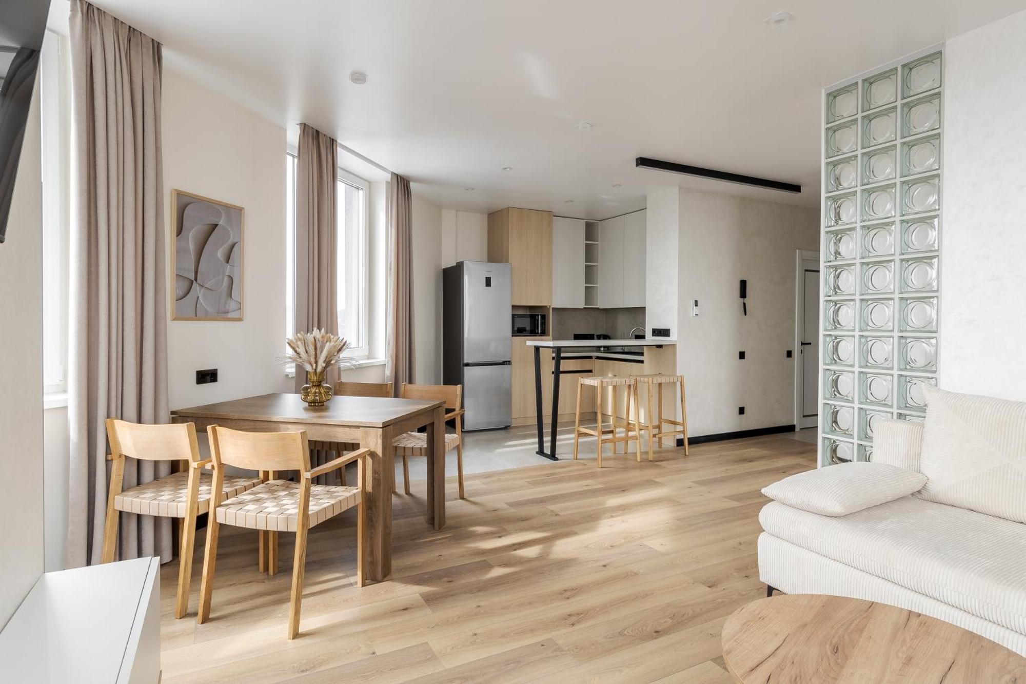 77 Views Apartments By Inshi Lviv Exteriör bild