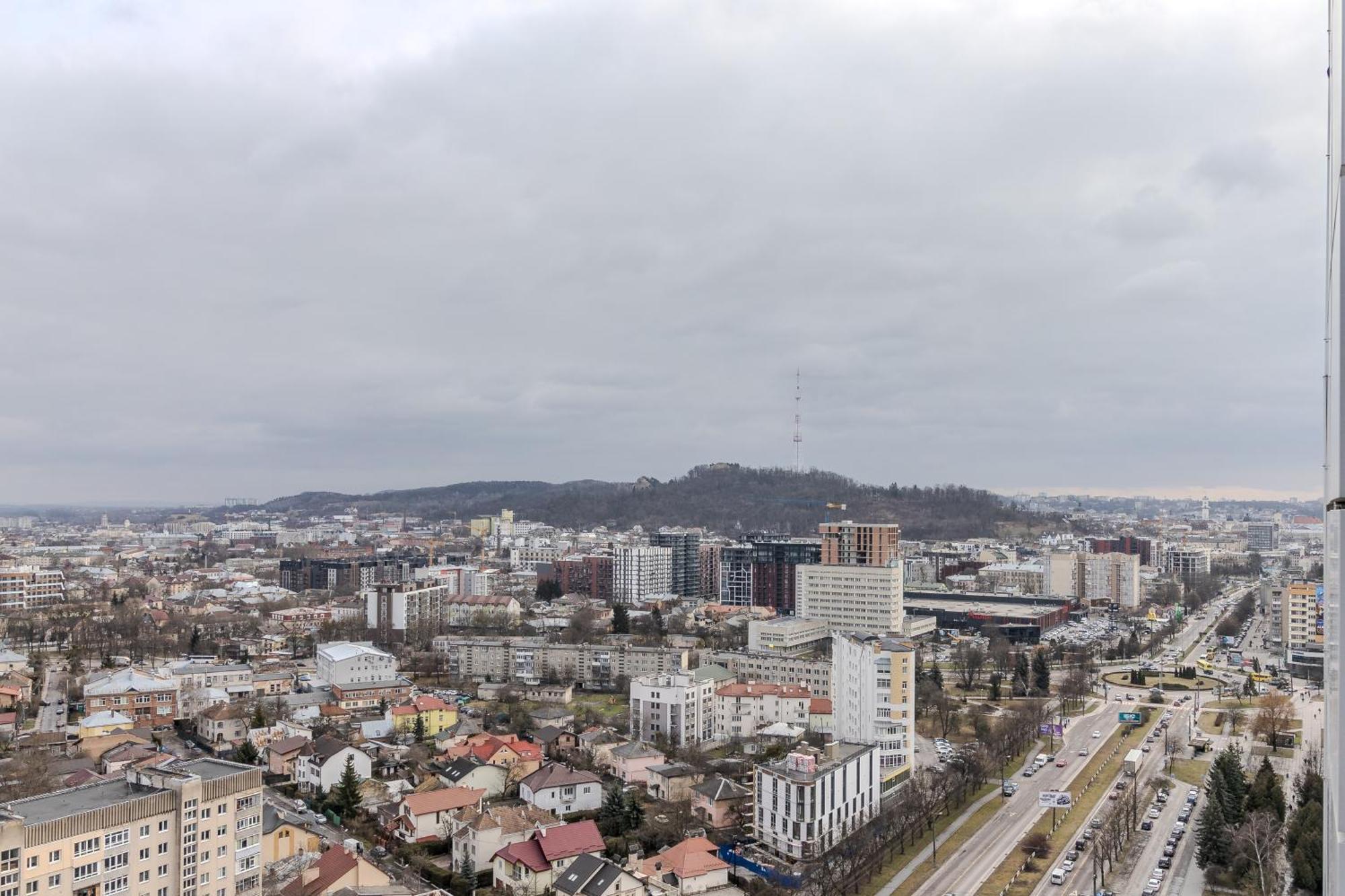 77 Views Apartments By Inshi Lviv Exteriör bild