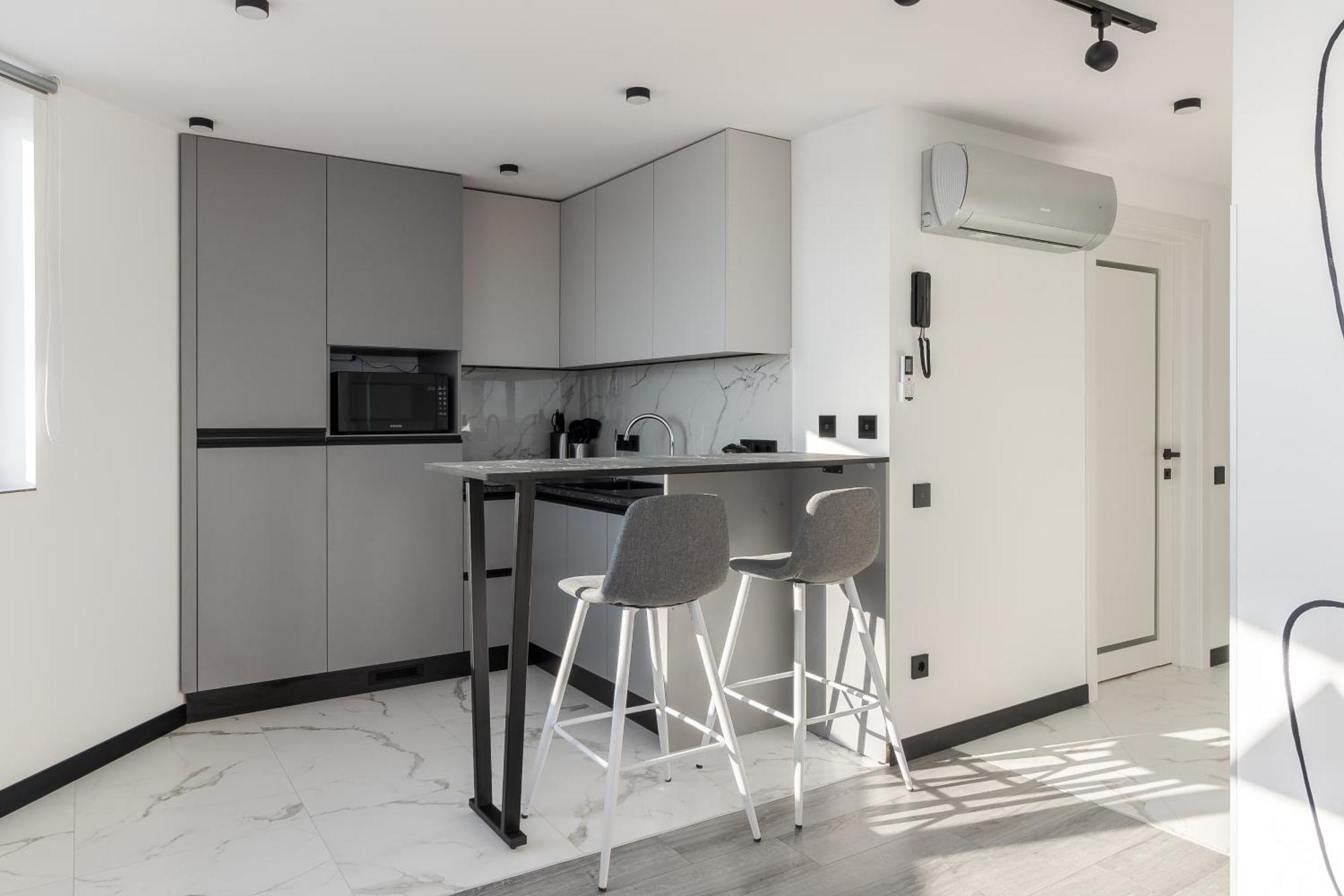 77 Views Apartments By Inshi Lviv Exteriör bild