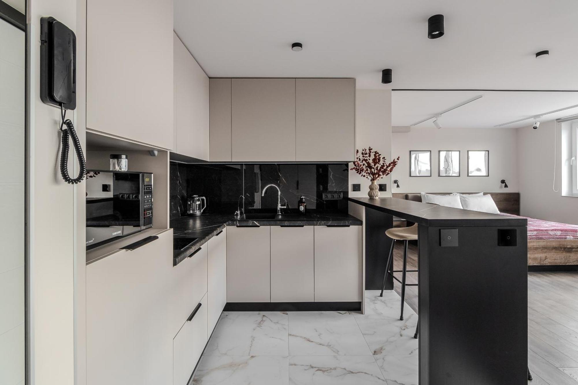 77 Views Apartments By Inshi Lviv Exteriör bild