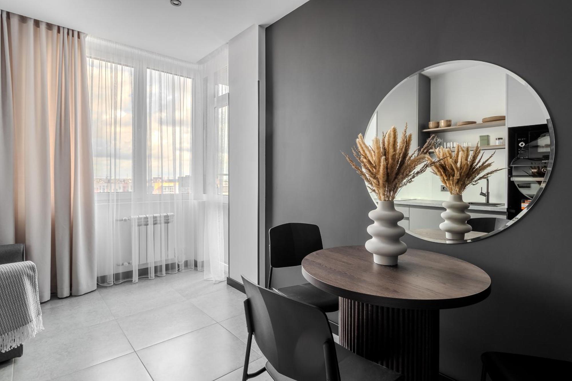 77 Views Apartments By Inshi Lviv Exteriör bild